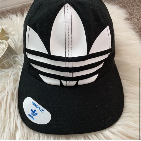 🆕NWT Adidas hat - Picture 2 of 4